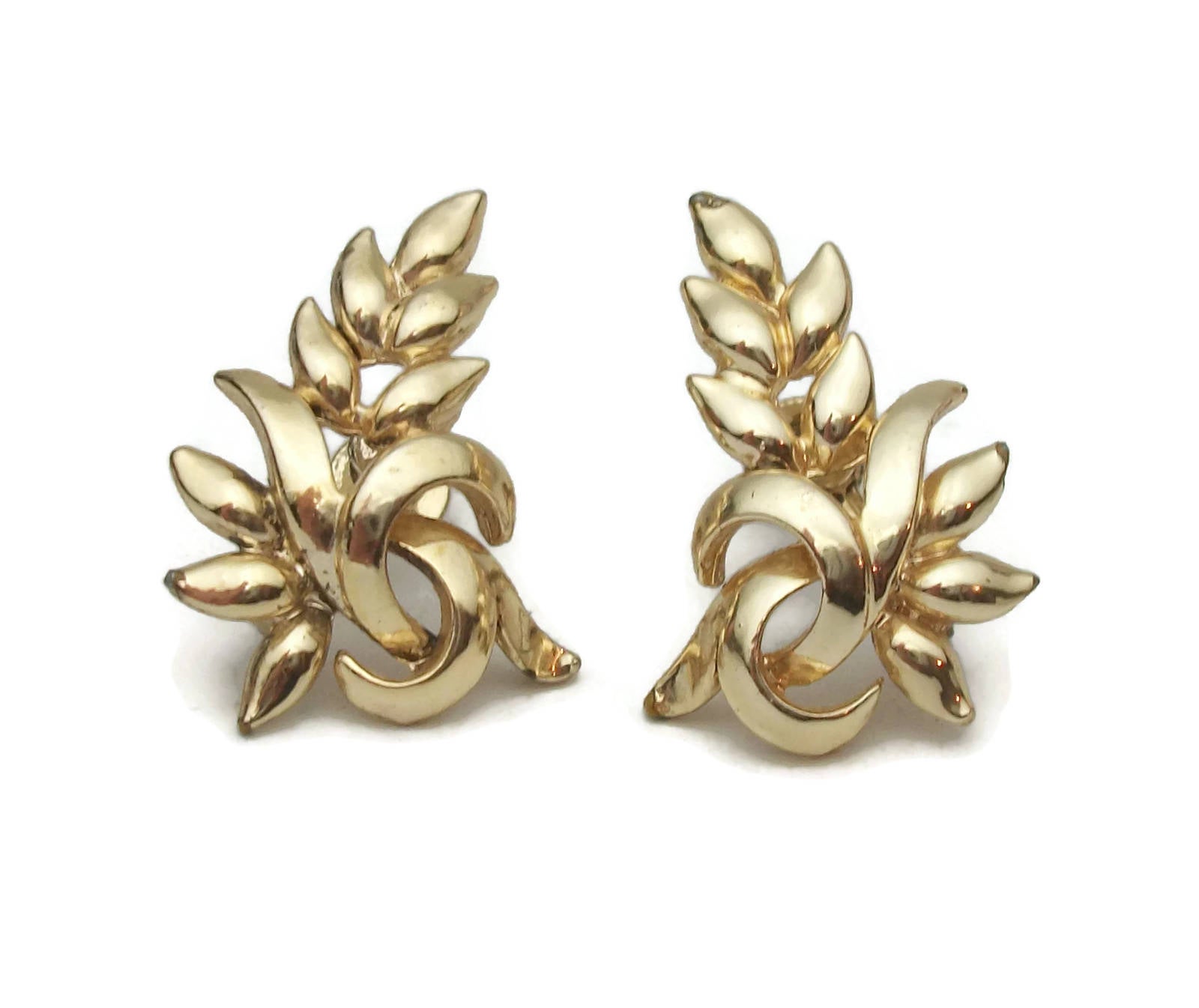 Vintage Coro Gold Tone Floral Leaves Screw Back Clip On Earrings