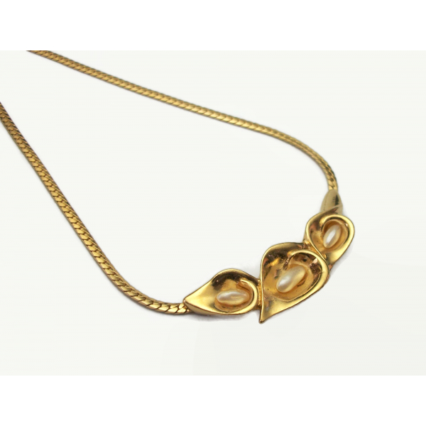 Vintage Avon Calla Lily Necklace Gold and Faux Pearl Flower Floral Necklace