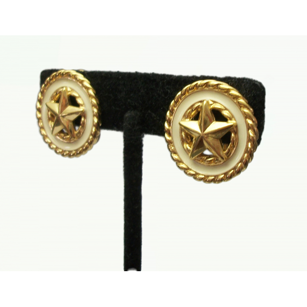 Vintage Monet White and Gold Star Motif Enamel Clip on Earrings Round Cream