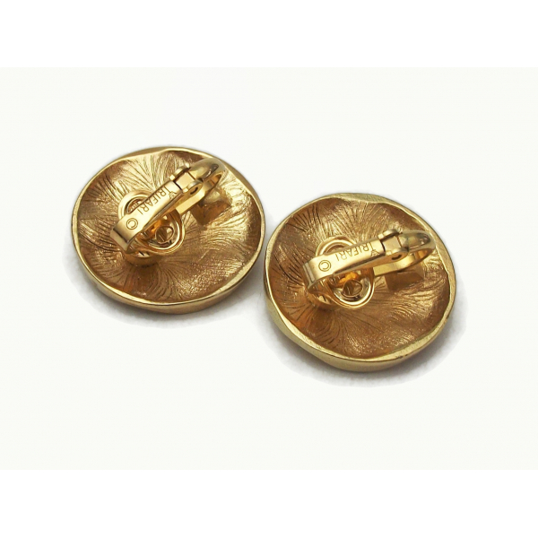 Vintage Crown Trifari Gold Clip on Earrings Wavy Round Textured Gold ...