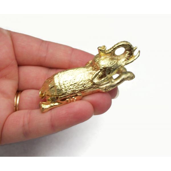 Vintage Miniature Gold Metal Elephant Trinket Box Novelty Tiny Decorative Box