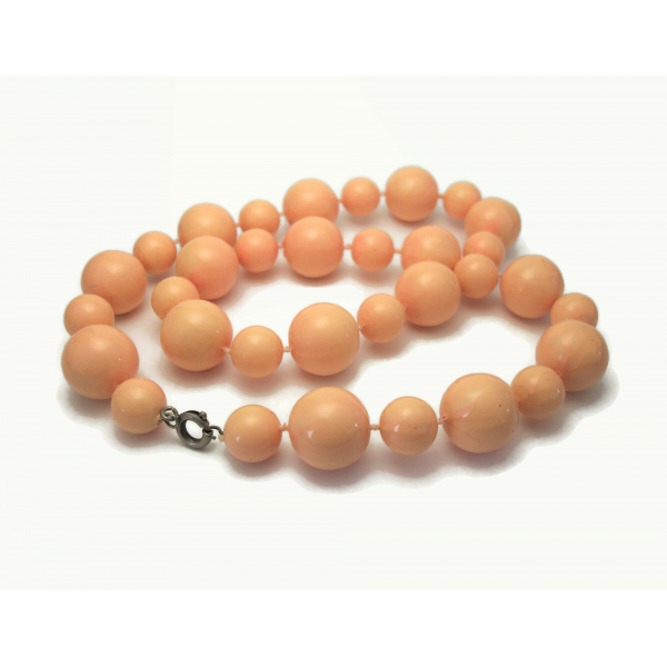 Vintage Peach Beaded Necklace 18 inch Chunky Acrylic Plastic Beads Women's