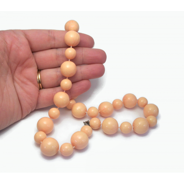 Vintage Peach Beaded Necklace 18 inch Chunky Acrylic Plastic Beads