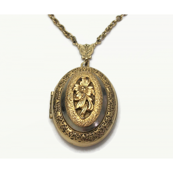 Vintage Signed 1928 Gold Filigree Locket Pendant Oval Floral Design 28 inch Long