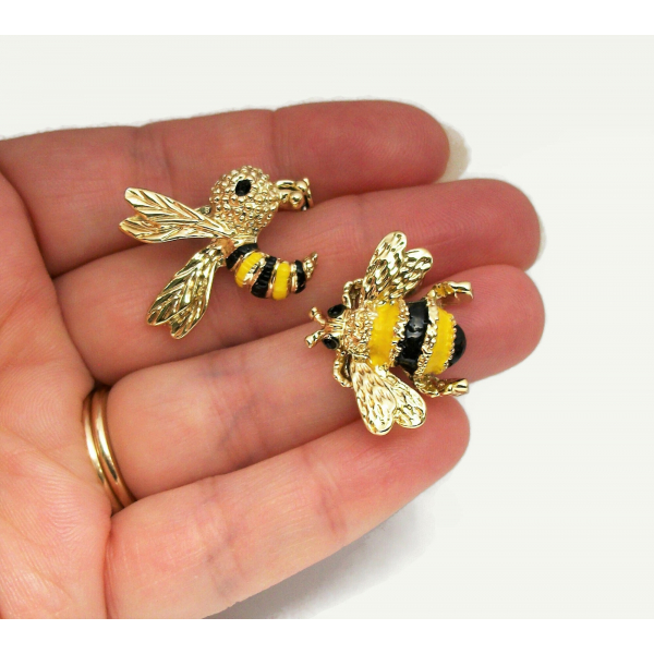 Vintage Gerry's Bee Scatter Pins Gold & Enamel Brooch Set Honeybees Stinging Bee