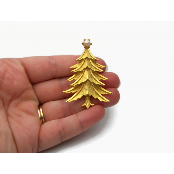 Vintage Signed Mamselle Brushed Gold Christmas Tree Brooch Pin with Faux Pearl