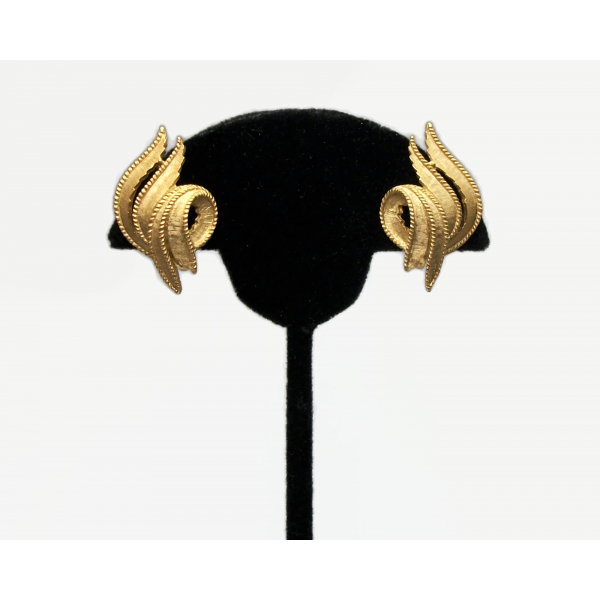 Vintage Crown Trifari Abstract Brushed Gold Brutalist Clip on Earrings