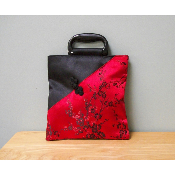 Vintage Asian Design Floral Handbag Purse Red and Black Handles Zipper Closure