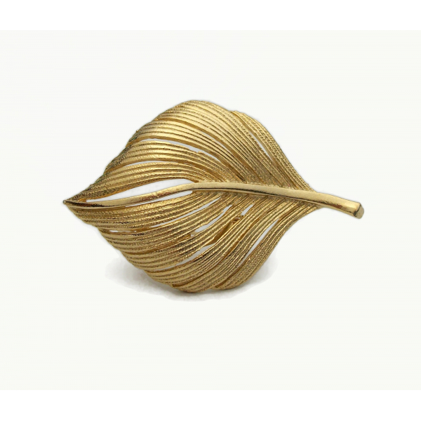 Vintage Gold Leaf or Feather Brooch Gold Small Feather or Leaf Shaped Pin Autumn