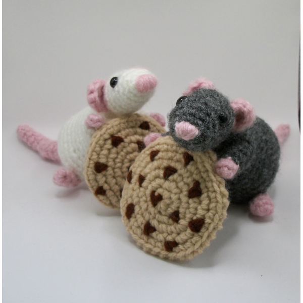 Amigurumi Crochet Dark Gray Black Rat with Chocolate Chip Cookie Dark Grey Mouse
