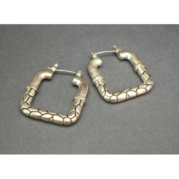 Vintage Silver Tone Square Hoop Earrings For Pierced Ears Silver and Black