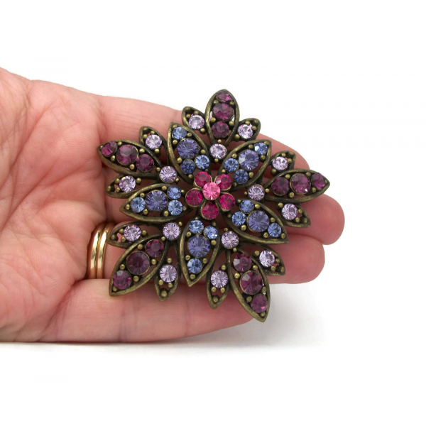 Vintage Purple Violet Lavender Crystal Rhinestone Floral Brooch