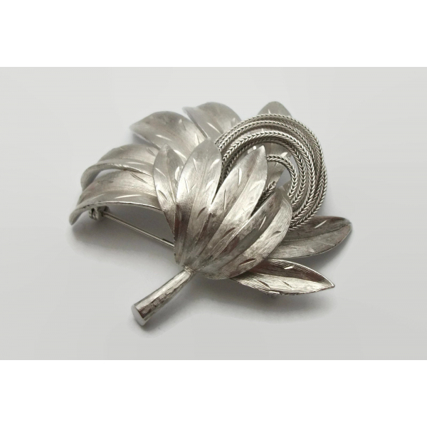 Vintage Signed Kramer Etched Silver Tone Brooch  Ornate Abstract Floral Leaves