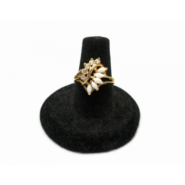 Vintage Signed Uncas Faux Opal and Clear Rhinestone Gold Cocktail Ring