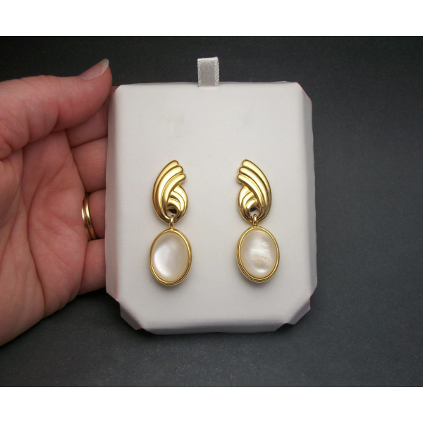 Vintage Monet Gold and Pearlescent Moonglow Cabochon Drop Clip Earrings Dangle