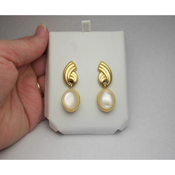 Vintage Monet Gold and Pearlescent Moonglow Cabochon Drop Clip Earrings Dangle