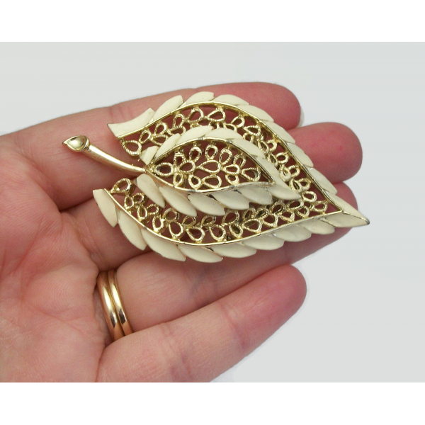 Vintage Gold Filigree and Cream White Enamel Leaf Brooch Lapel Pin Mid Century