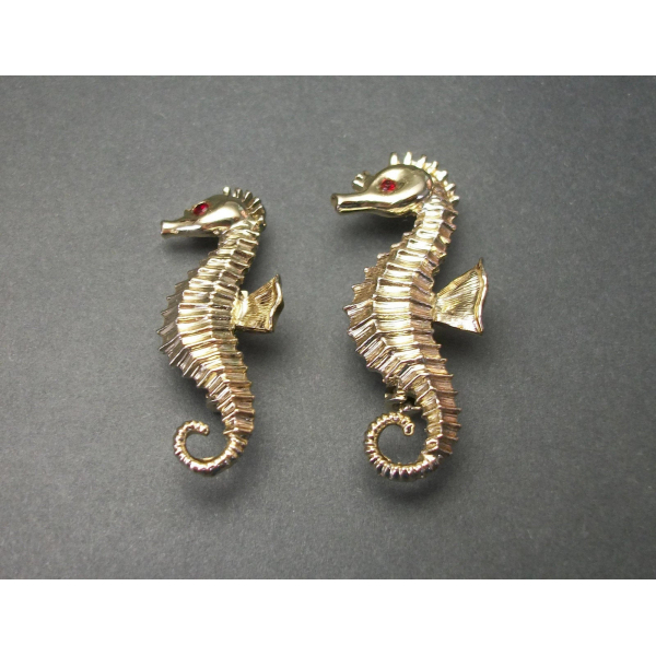 Vintage Seahorse Scatter Pins Gold Tone Set of Two Seahorse Brooches