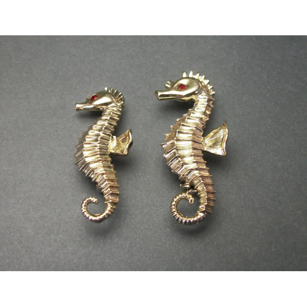 Vintage Seahorse Scatter Pins Gold Tone Set of Two Seahorse Brooches