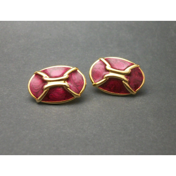 Vintage Gold Tone and Magenta Swirl Enamel Clip on Earrings Oval Fuchsia Purple