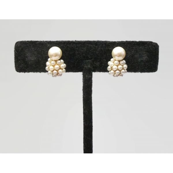 Vintage Dainty Pearl Clip on Earrings Small Tiny Pearl Cluster Earrings