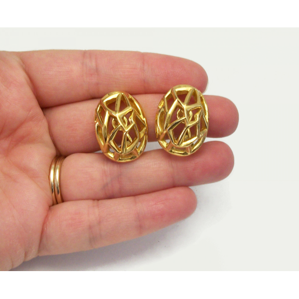 Vintage Crown Trifari Gold Geometric Clip on Earrings