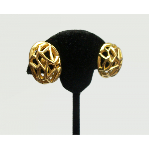 Vintage Crown Trifari Gold Geometric Clip on Earrings