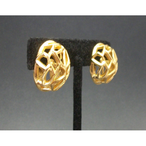 Vintage Crown Trifari Gold Geometric Clip on Earrings