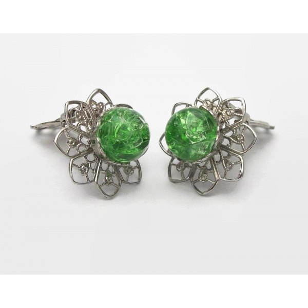 Vintage Green Crackle Glass and Silver Tone Filigree Clip on Earrings