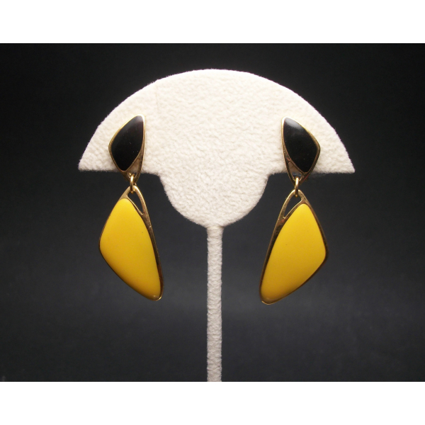 yellow and black enamel triangle dangle clip on earrings