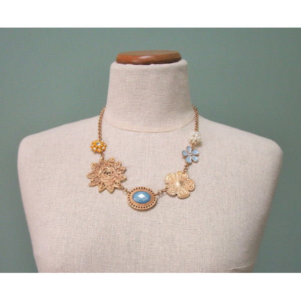 Vintage Asymmetrical Necklace Gold Tone Floral Theme Enamel Flower Adjustable