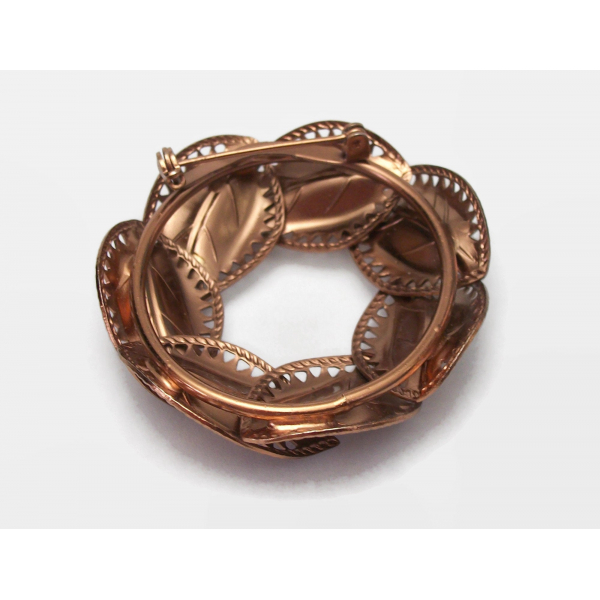 Vintage Copper Metal Leaf Wreath Brooch Lapel Circle Pin