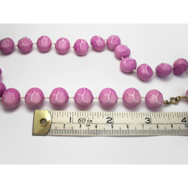 Vintage Light Purple Mottled Bead Necklace 24 inch Chunky Acrylic Plastic Beads