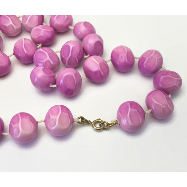 Vintage Light Purple Mottled Bead Necklace 24 inch Chunky Acrylic Plastic Beads
