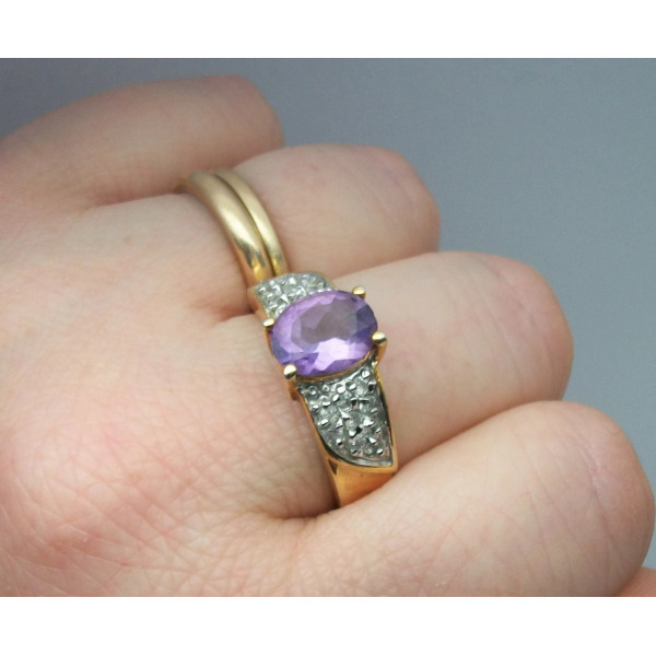 vintage size 8 3/4 women's faux amethyst ring