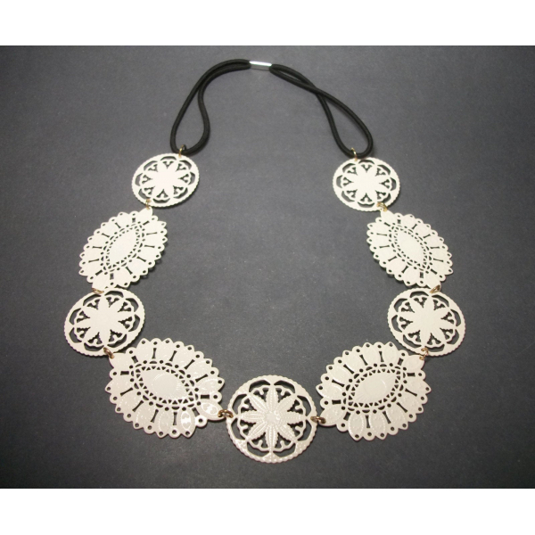 Vintage Winter White Metal Lace Necklace with Stretch Elastic Cord