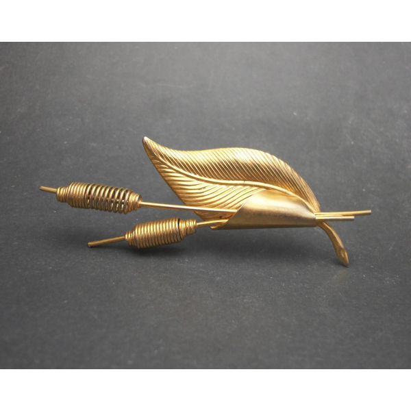 Vintage Gold Tone Cattails and Leaf Brooch Long 3 3/8 inch Nature Lapel Pin