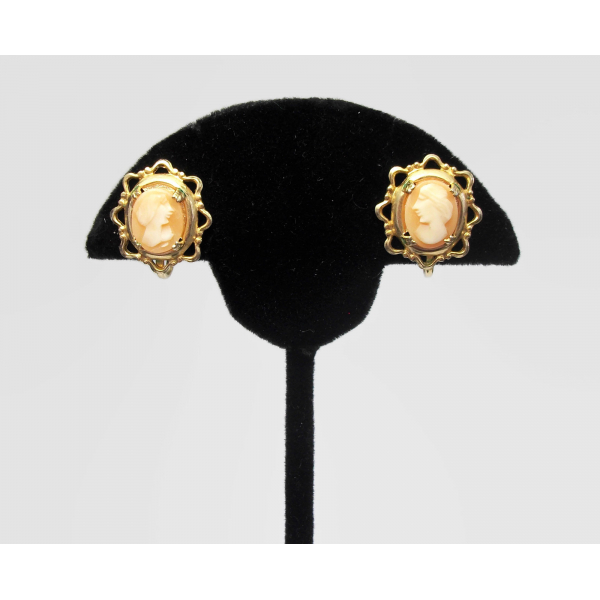 Vintage Genuine Carved Shell Cameo Screw Back Earrings