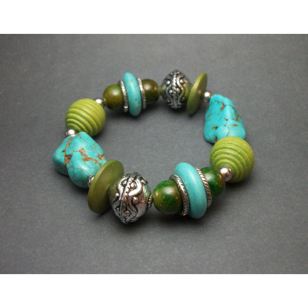 Chunky Turquoise Howlite Nugget and Green Wood Beaded Stretch Womens Bracelet