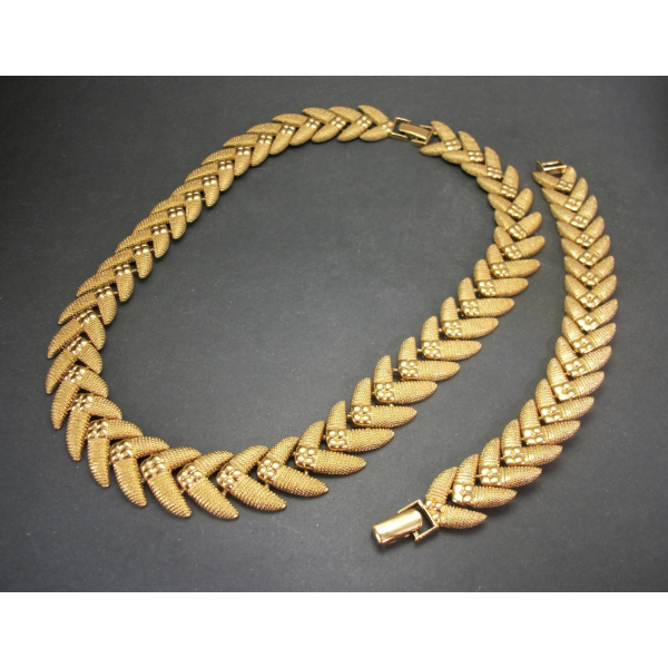 Vintage Bracelet and Necklace Set Gold Tone Metal Women's