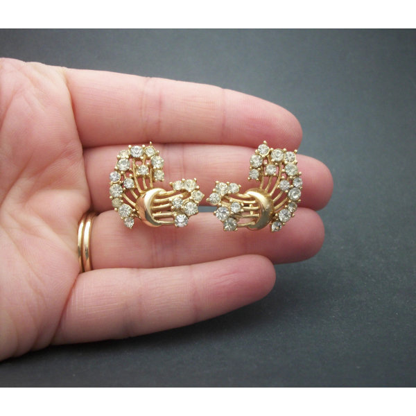 Vintage Crown Trifari Gold Tone Rhinestone Clip on Earrings Clear 1950s 1960s