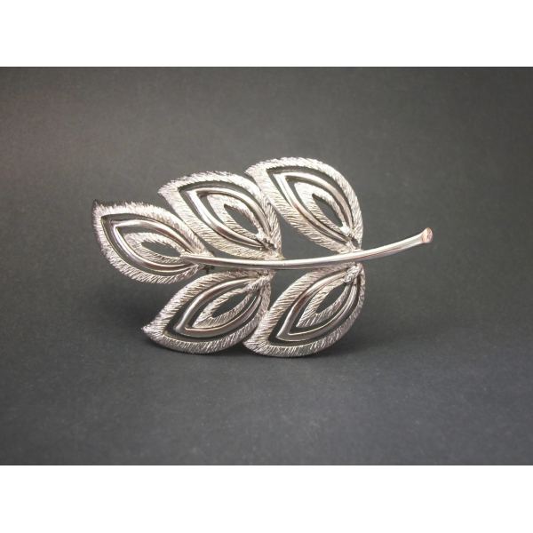 Vintage Signed Kramer Silver Leaf Pin Openwork Leaf Shaped Brooch Lapel Pin