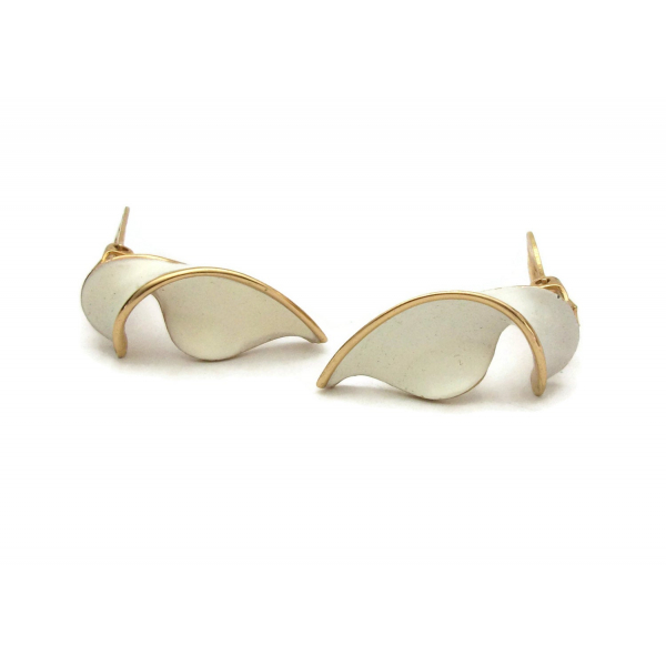 Vintage Kramer White Enamel Clip On Earrings White and Gold Abstract Twist Desig