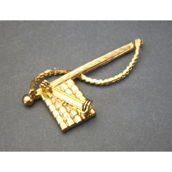back of american flag pin