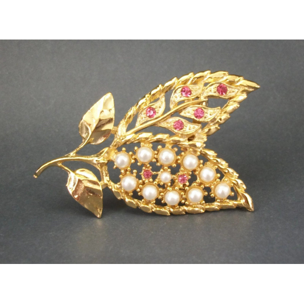 Gerry's Gold Leaf Brooch  with pink rhinestones and pearls gold leaf pin Lapel p