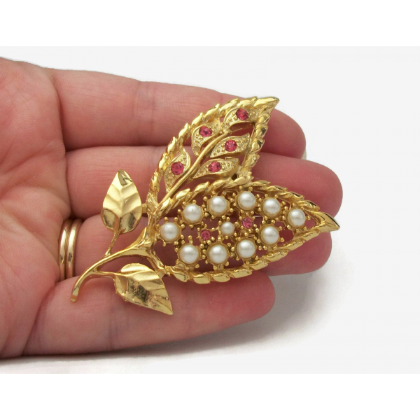 Vintage Gerry's Gold Leaf Brooch with Pearls and Pink Rhinestone Accents