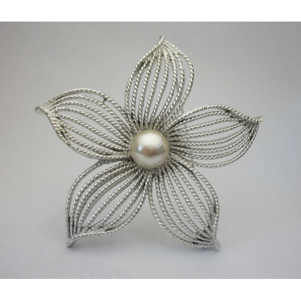 1960s Sarah Coventry Silver Flower Brooch Moonflower floral pin