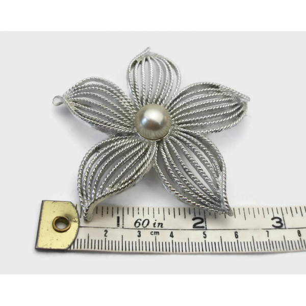 1960s Sarah Coventry Silver Flower Brooch Moonflower floral pin