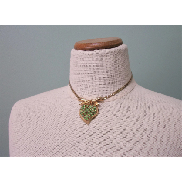 Vintage peridot rhinestone necklace choker