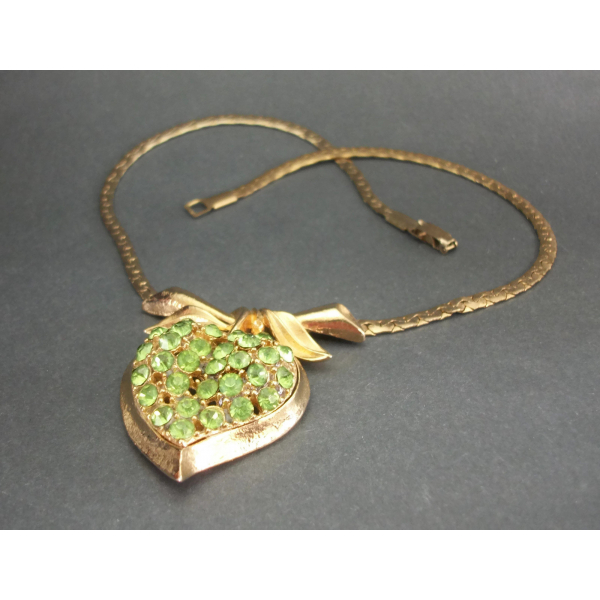 Green rhinestone leaf puffy heart necklace